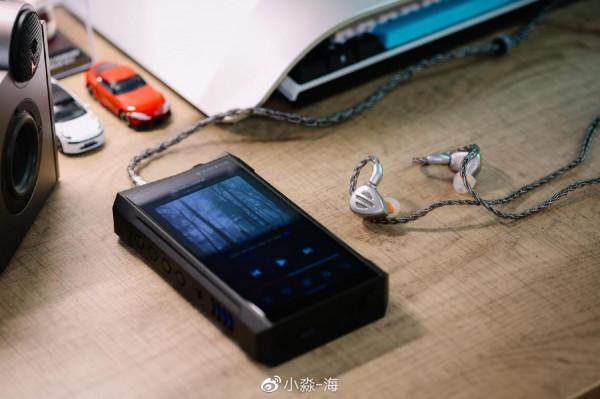 飛傲 FH9 圈鐵耳塞,這才是真正的壓臺之作 飛傲 FH9 圈鐵耳塞,這才是真正的壓臺之作