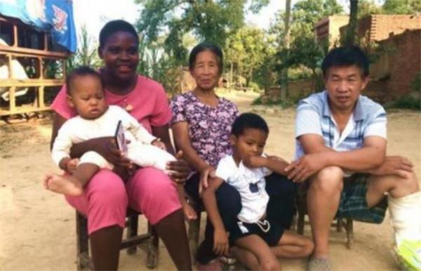 14年23歲非洲女孩嫁河南41歲農民，婚後種20畝花椒致富，幸福至今