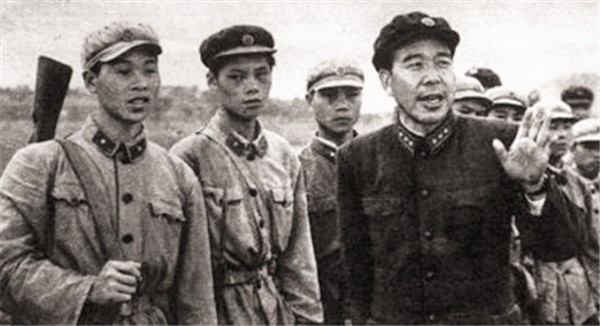 1950年朝鮮戰爭,中央決定調司令黃永勝入朝,林彪:我要換一個人 1950年朝鮮戰爭,中央決定調司令黃永勝入朝,林彪:我要換一個人