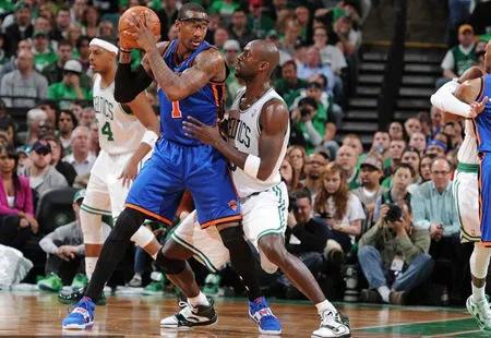 霸王傳說！姚明一生之敵，小球時代最完美中鋒——斯塔德邁爾