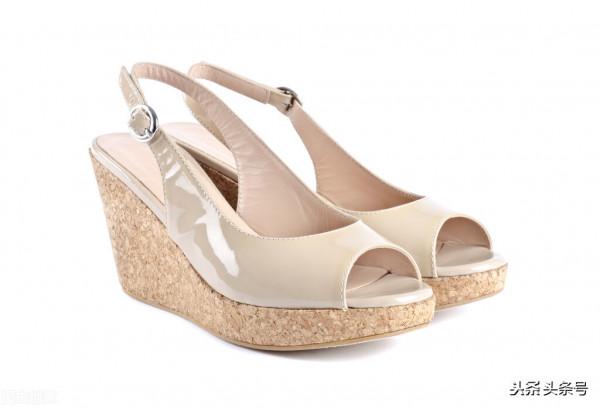 極簡生活第134天——明天出差 滿滿的衣櫥裡找不到一件合適的衣服 極簡生活第134天——明天出差 滿滿的衣櫥裡找不到一件合適的衣服