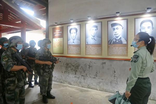 熱點|官兵這次穿軍裝集體外出,去的地方很神聖 熱點|官兵這次穿軍裝集體外出,去的地方很神聖