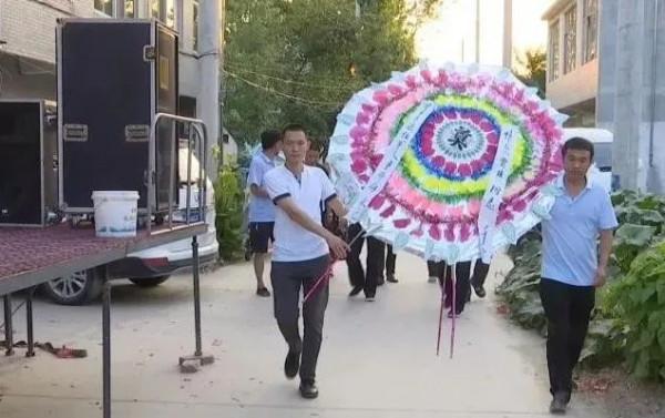 “弔唁”有哪些講究和要求?你們家鄉是怎樣的操作? “弔唁”有哪些講究和要求?你們家鄉是怎樣的操作?