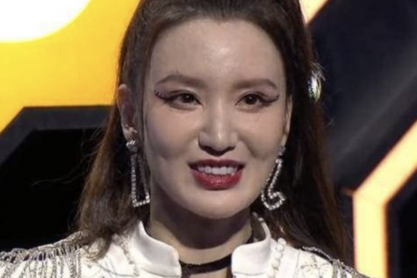 臉僵如石、腫成發麵饅頭，這7位女星動臉後變“災難現場”