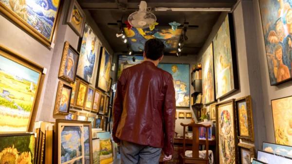 中國油畫第一村，臨摹超過10萬張梵高作品，畫了近30年