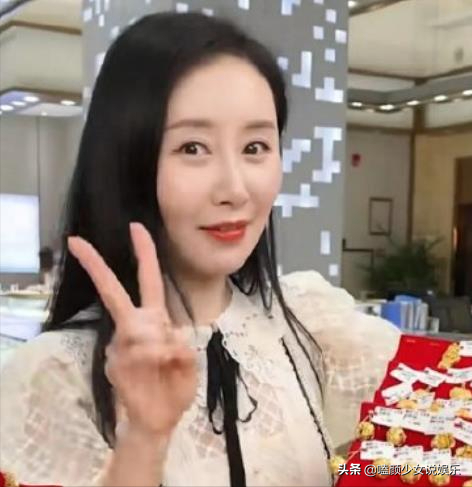 昨日閨蜜，今朝仇敵？這5對娛樂圈塑膠姐妹花，前後對比太打臉