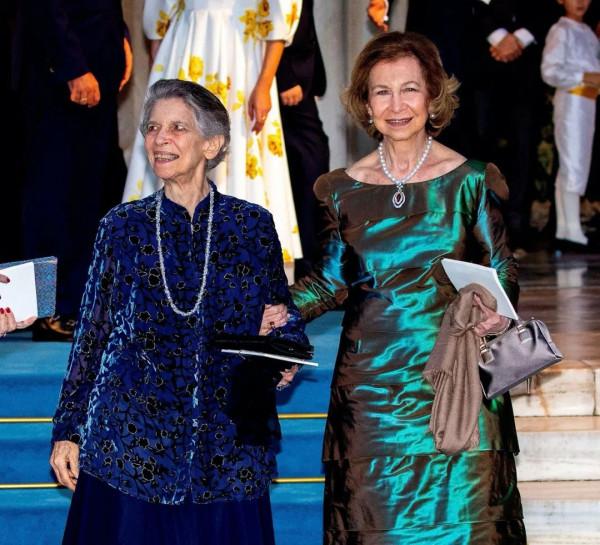 35歲希臘王子迎娶白富美,被廢流亡的王室,為啥全是“網紅名媛” 35歲希臘王子迎娶白富美,被廢流亡的王室,為啥全是“網紅名媛”