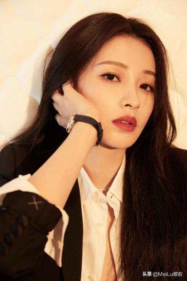 孫怡甜美漂亮，氣質清新的少女感，仙氣十足