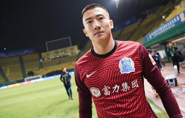 廣州城隊本輪5比0大勝國安，一人表現出色，幫助球隊零封對手