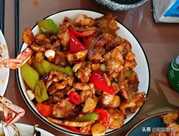 中秋團圓飯，花200元做了12道菜，紅紅火火，全家都誇有檔次