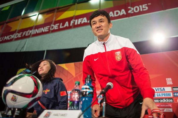 專訪新冠軍主帥郝偉：老婆生病都沒告訴我，成長中最感謝斯科拉里