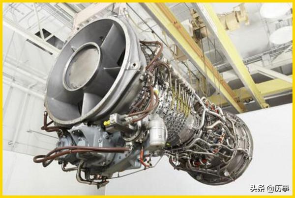 大力神!黑鷹!陶式!八十年代中國從美國進口的武器有多少? 大力神!黑鷹!陶式!八十年代中國從美國進口的武器有多少?