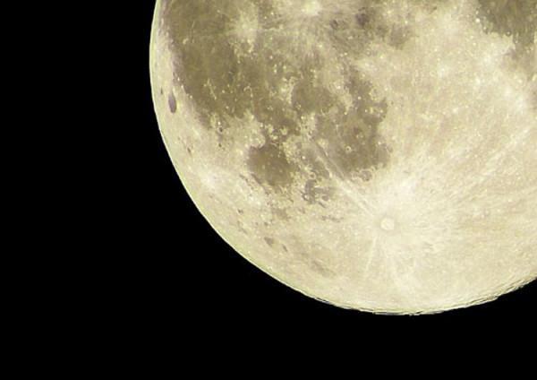 庭中望月愈清,一壺化作漫天星,最美中秋祝福送給特別的你 庭中望月愈清,一壺化作漫天星,最美中秋祝福送給特別的你