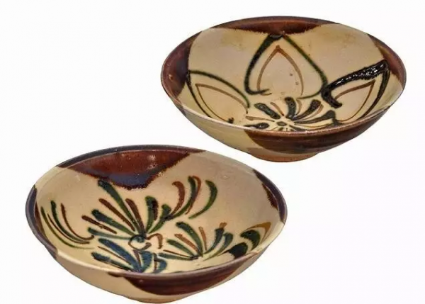 新加坡海域古沉船發現大批元青花