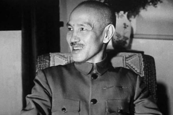 1950年，志願軍在長津湖激戰，老蔣在臺灣謀劃了什麼？