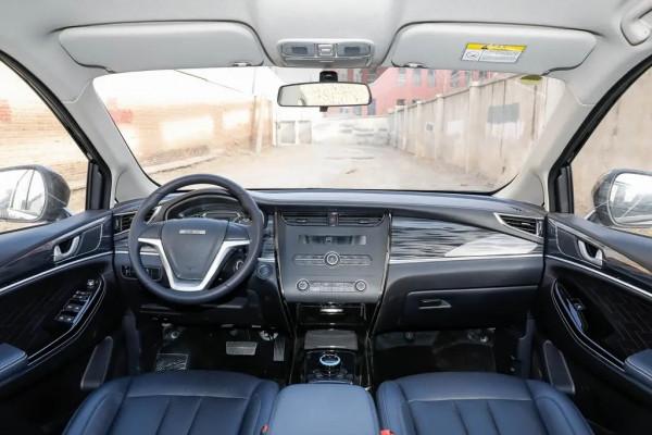 純電動的中型MPV,科尚EV空間雖大,但配置和用料跟不上 純電動的中型MPV,科尚EV空間雖大,但配置和用料跟不上