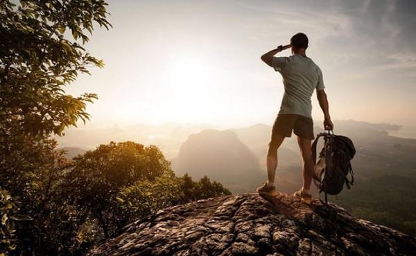年輕旅行者被認為不務正業：在路上經常被陌生人勸解回家結婚生子