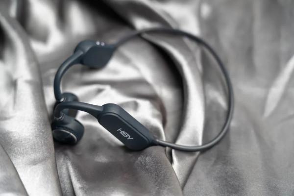 海貝推出 HiBy WU2 骨傳導運動藍芽耳機：定製發聲單元，148 元