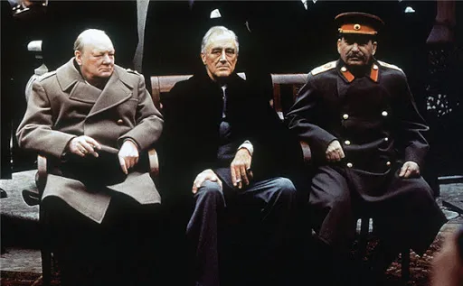 美蘇之間的間諜較量，不用電的竊聽器，在美國大使館掛了八年