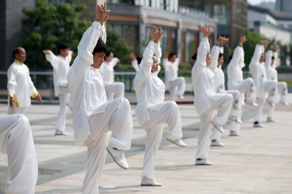 幾個簡單的動作要領,打通練習五禽戲和易筋經的“任督二脈” 幾個簡單的動作要領,打通練習五禽戲和易筋經的“任督二脈”