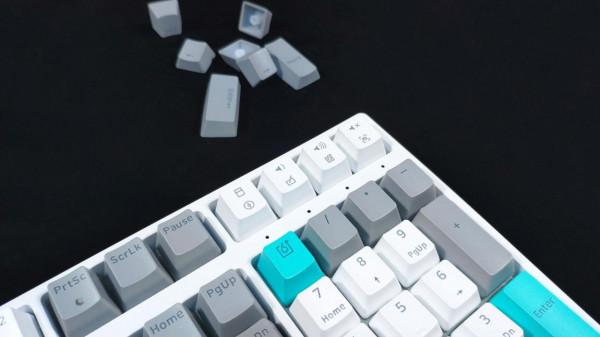 遇見珊瑚海，鍵線分離、熱插拔、RGB燈效，小呆蟲GK108開箱