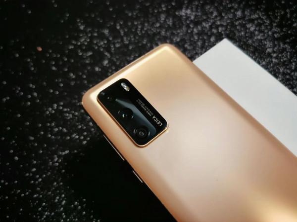 二款效能強勁與長焦攝影的低價位手機配置解讀