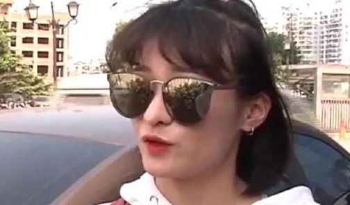 新劇鞠婧禕半永久妝容又遭吐槽,那麼有錢,為何不選擇整形? 新劇鞠婧禕半永久妝容又遭吐槽,那麼有錢,為何不選擇整形?