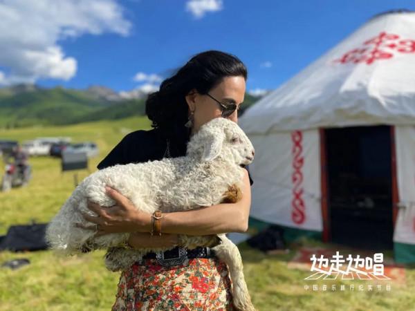 《邊走邊唱》：說好的吃肉呢