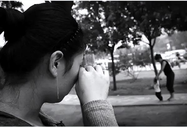 男童總流鼻血，醫生卻叫來母親外婆進行血液化驗，檢查後母親痛哭