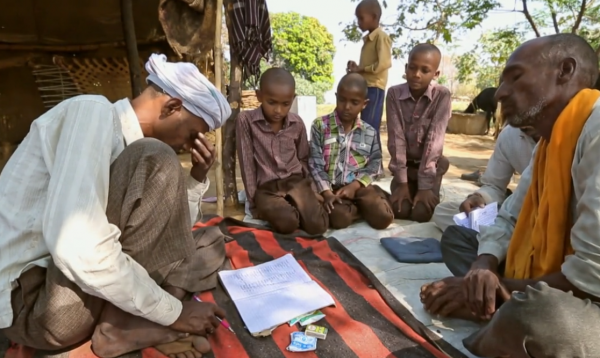 印度奇葩喪宴，為了面子請客2500人，結果揹負高額債務