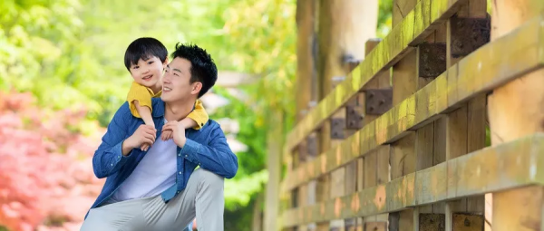 孩子不聽話，對說教無動於衷？這樣做比吼他100遍更有效