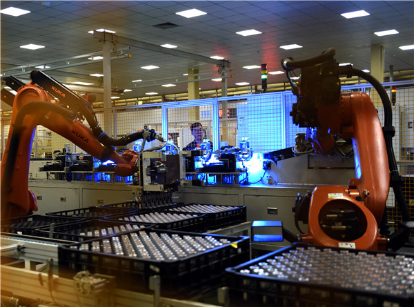 安徽出現一位電池大佬，他曾放棄鐵飯碗湊5萬創業，目前身價112億