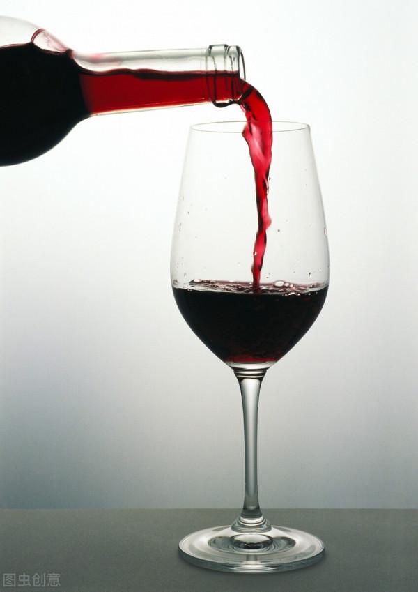 掌握這12個紅酒專業術語後，再談論紅酒你就不必不懂裝懂