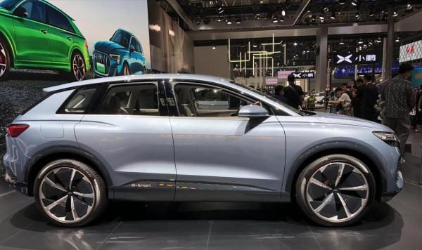 約合人民幣40萬起售！新奧迪Q4正式曝光，配新內飾，外觀帥炸了