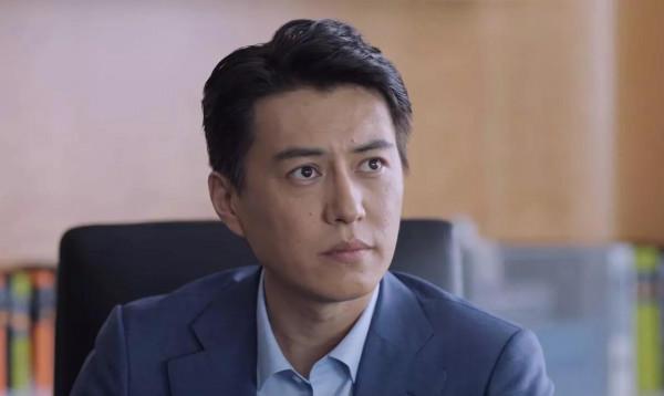 《突圍》讓我看的好尷尬，就是因為一個人，五毛錢的特效