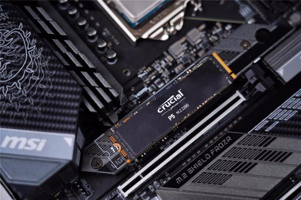 當英睿達P5遇到擁有專利的安鈦克DF700 FLUX機箱,新的篇章開始了 當英睿達P5遇到擁有專利的安鈦克DF700 FLUX機箱,新的篇章開始了