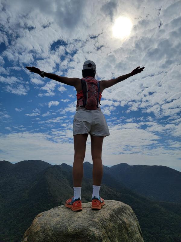 探險香港陽元石，路途崎嶇比較危險，需要資深的行山人士帶路