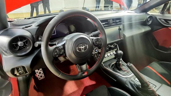 日系平民小眾跑車，換2.4L的全新豐田GR 86香嗎？