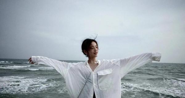 都說姜泥醜，可是小姐姐的現代裝好美呀