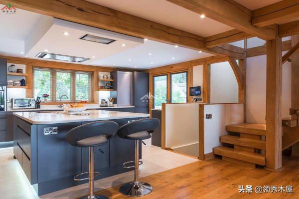 以木為主體框架，石材為牆，這才是真正的鄉村田園風格木別墅木屋