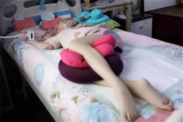 姐弟相繼患上漸凍症，父親多次想自殺，13歲少女的遺書讓人淚目