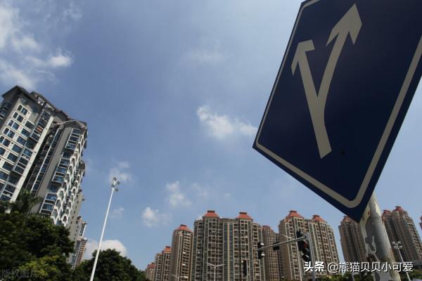 非常階段，六問房地產：是時來運轉？還是退潮前的非理性狂歡？