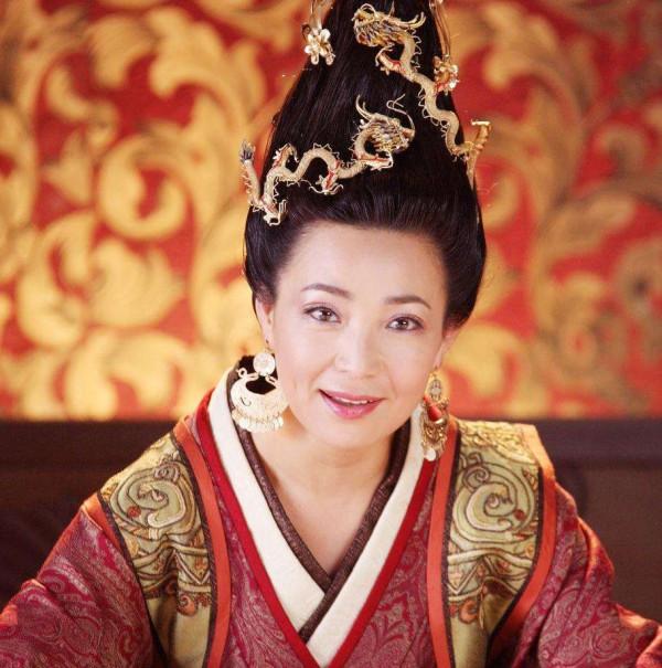 戴春榮：曾拒演《還珠格格》，張鐵林自降片酬力薦，60歲成大贏家