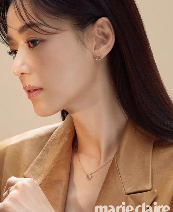 全智賢 畫報寫真集 完全看不出來姐姐已經40了 ​​​