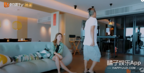 盤點哥哥的豪宅!趙文卓家客廳大到能滑板,陳小春家連鞋都有房間 盤點哥哥的豪宅!趙文卓家客廳大到能滑板,陳小春家連鞋都有房間