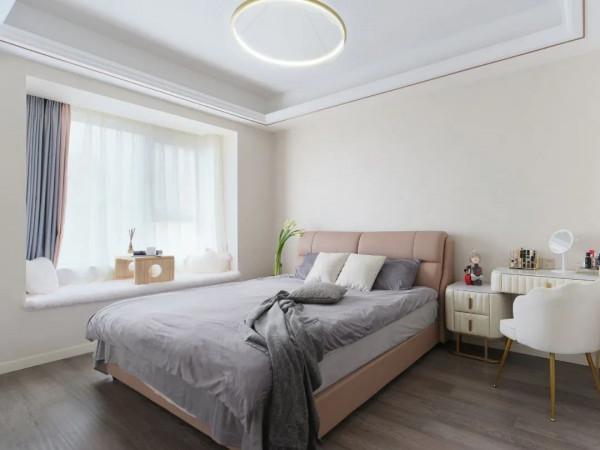 119㎡陽光充足，幸福三居室