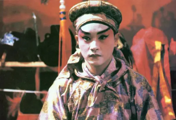 《胭脂扣》:太用力的愛,是一場災難 《胭脂扣》:太用力的愛,是一場災難