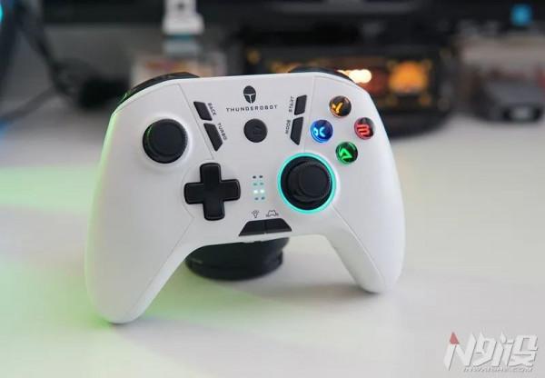 有顏值又能打 雷神天蠍G35藍芽無線遊戲手柄體驗