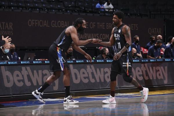 達成協議，恭喜詹姆斯！轉型大獲成功，平均薪資出爐，棄將遭諷刺