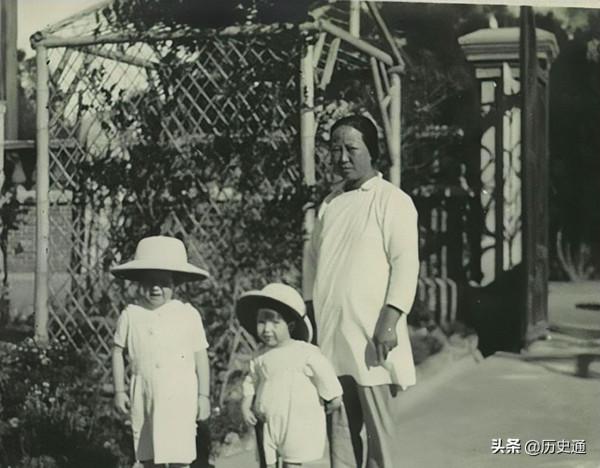 年輕女主人抑鬱而終,留下幼子,忠心僕人甘願撫養,直到終老 年輕女主人抑鬱而終,留下幼子,忠心僕人甘願撫養,直到終老